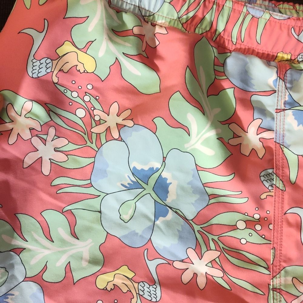 Vineyard Vines Swim Trunks - image 3